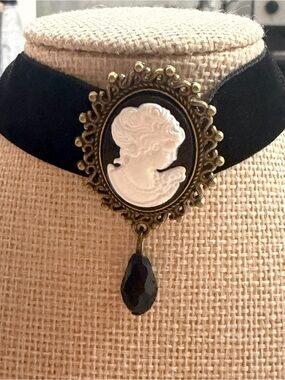 Vintage-Inspired Black Cameo Choker Necklace